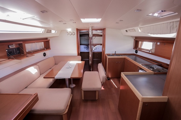 Beneteau Oceanis 48F - Wayward Prince - Medsail-Malta-Malta Charters - Interior