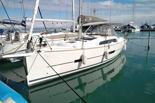 Dufour 382 - Medsail-Pleasant Company Malta Charters