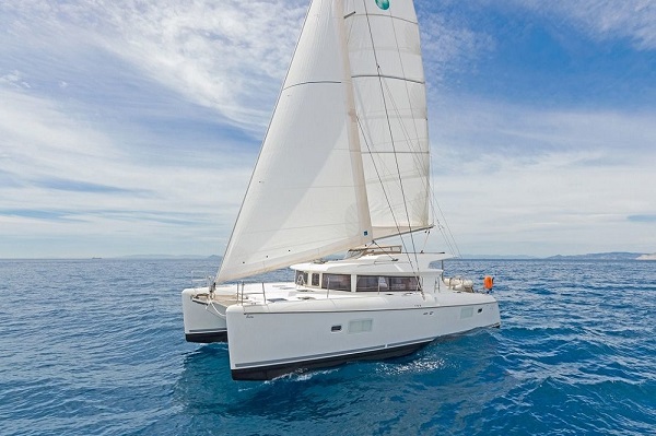 catamaran 421